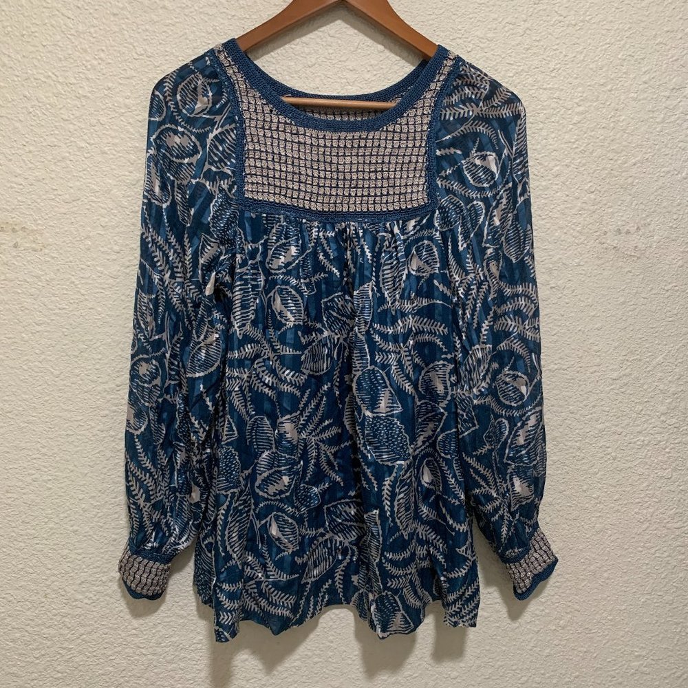 BCBGMaxAzria Women's Blue Silk Embroidered Long Sleeve Blouse Size XS NWT